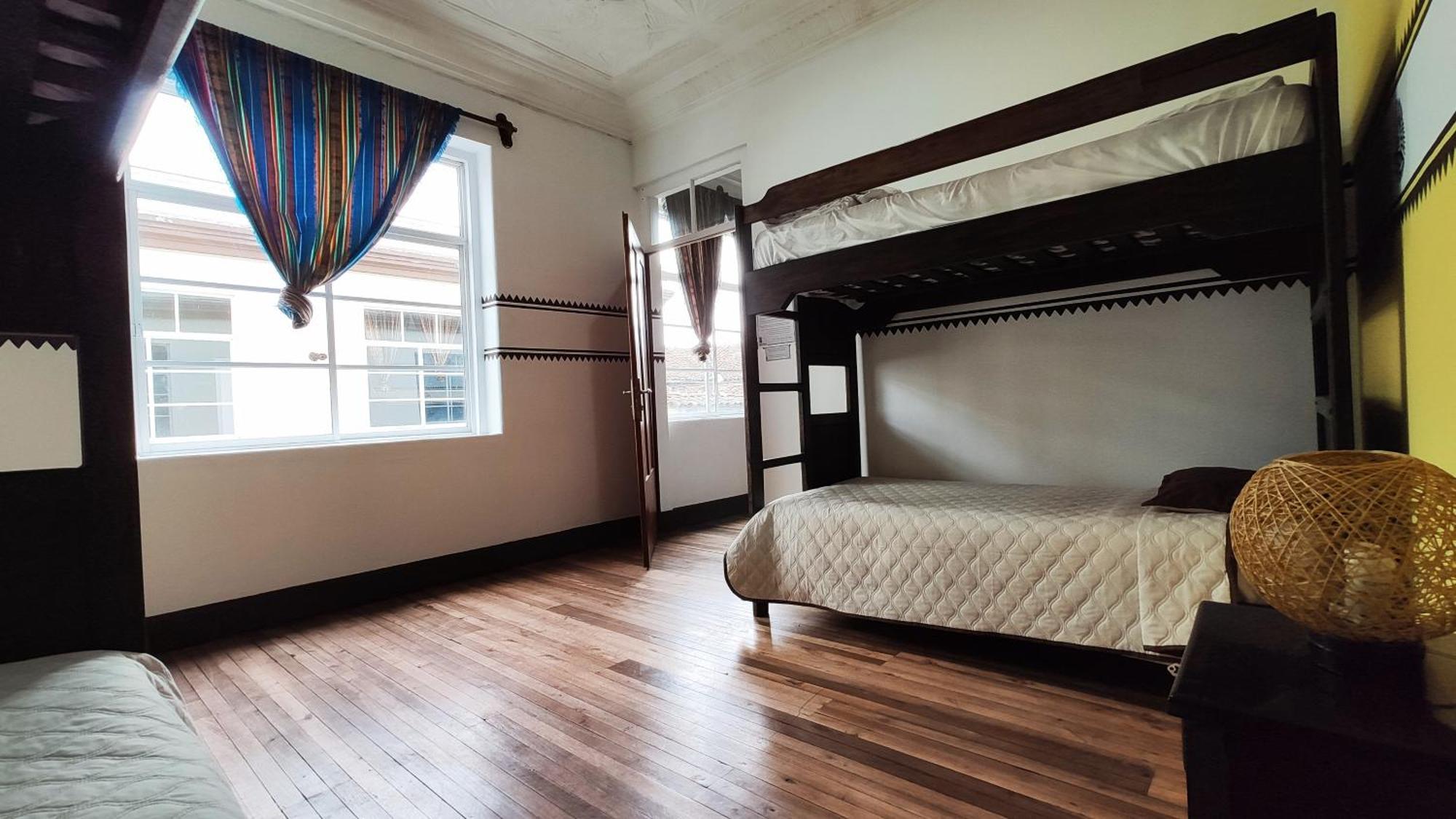 Hostal Yakumama Cuenca Cameră foto